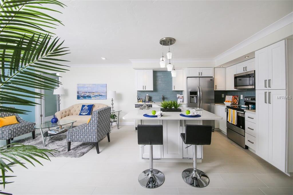 101 S GULFSTREAM AVENUE, SARASOTA, Florida 34236, 2 Bedrooms Bedrooms, 5 Rooms Rooms,2 BathroomsBathrooms,Residential,For sale,GULFSTREAM,A4198064