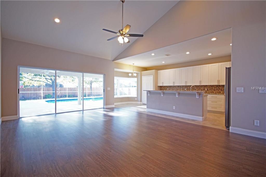 4760 RIDGEMOOR CIRCLE, PALM HARBOR, Florida 34685, 4 Bedrooms Bedrooms, 8 Rooms Rooms,2 BathroomsBathrooms,Residential,For sale,RIDGEMOOR,U7842050