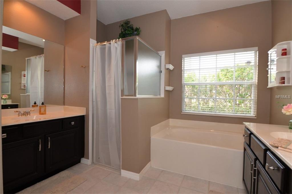 387 ISLE OF SKY CIRCLE, ORLANDO, Florida 32828, 4 Bedrooms Bedrooms, 10 Rooms Rooms,3 BathroomsBathrooms,Residential,For sale,ISLE OF SKY,O5556634