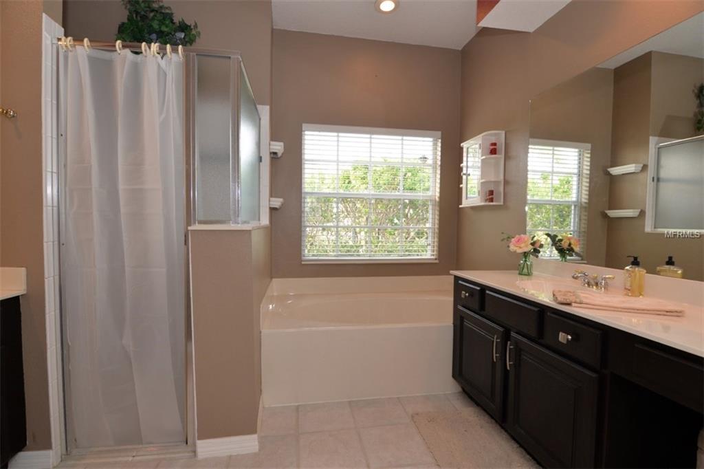 387 ISLE OF SKY CIRCLE, ORLANDO, Florida 32828, 4 Bedrooms Bedrooms, 10 Rooms Rooms,3 BathroomsBathrooms,Residential,For sale,ISLE OF SKY,O5556634