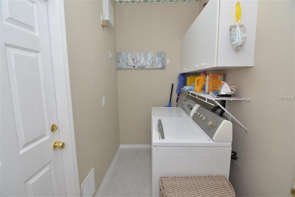 387 ISLE OF SKY CIRCLE, ORLANDO, Florida 32828, 4 Bedrooms Bedrooms, 10 Rooms Rooms,3 BathroomsBathrooms,Residential,For sale,ISLE OF SKY,O5556634