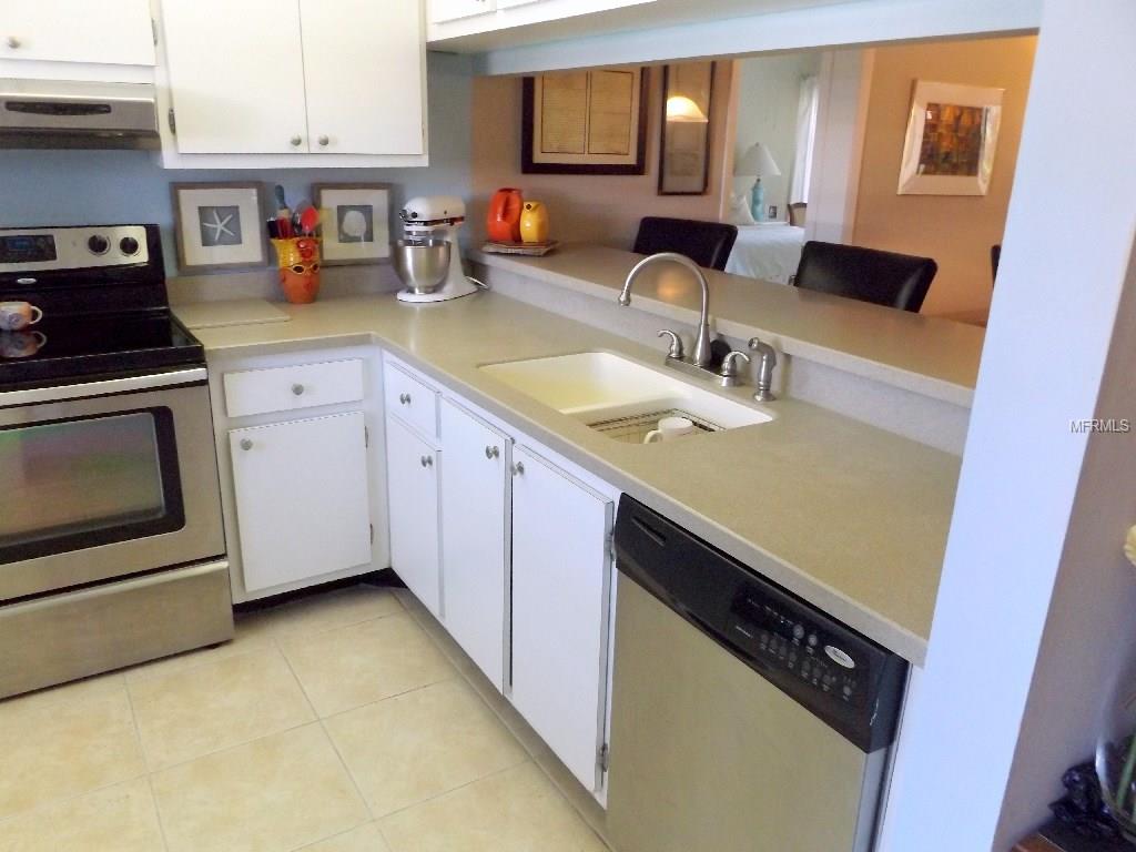 860 BIRD BAY WAY, VENICE, Florida 34285, 3 Bedrooms Bedrooms, 7 Rooms Rooms,3 BathroomsBathrooms,Residential,For sale,BIRD BAY,N5916092