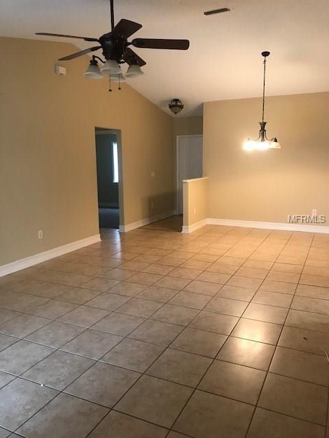 4509 COUNTRY HILLS BOULEVARD, PLANT CITY, Florida 33563, 3 Bedrooms Bedrooms, 7 Rooms Rooms,2 BathroomsBathrooms,Residential,For sale,COUNTRY HILLS,T2926871