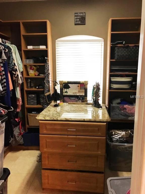 525 FOX HUNT CIRCLE, LONGWOOD, Florida 32750, 5 Bedrooms Bedrooms, 11 Rooms Rooms,3 BathroomsBathrooms,Residential,For sale,FOX HUNT,O5561308