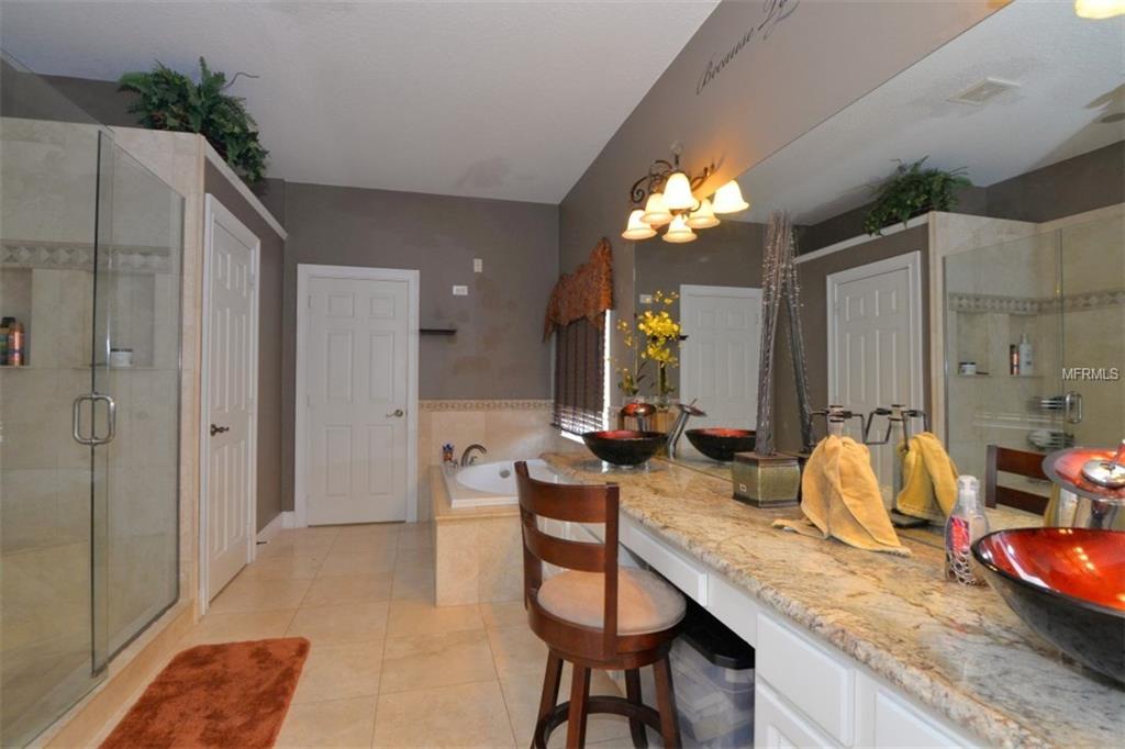 525 FOX HUNT CIRCLE, LONGWOOD, Florida 32750, 5 Bedrooms Bedrooms, 11 Rooms Rooms,3 BathroomsBathrooms,Residential,For sale,FOX HUNT,O5561308