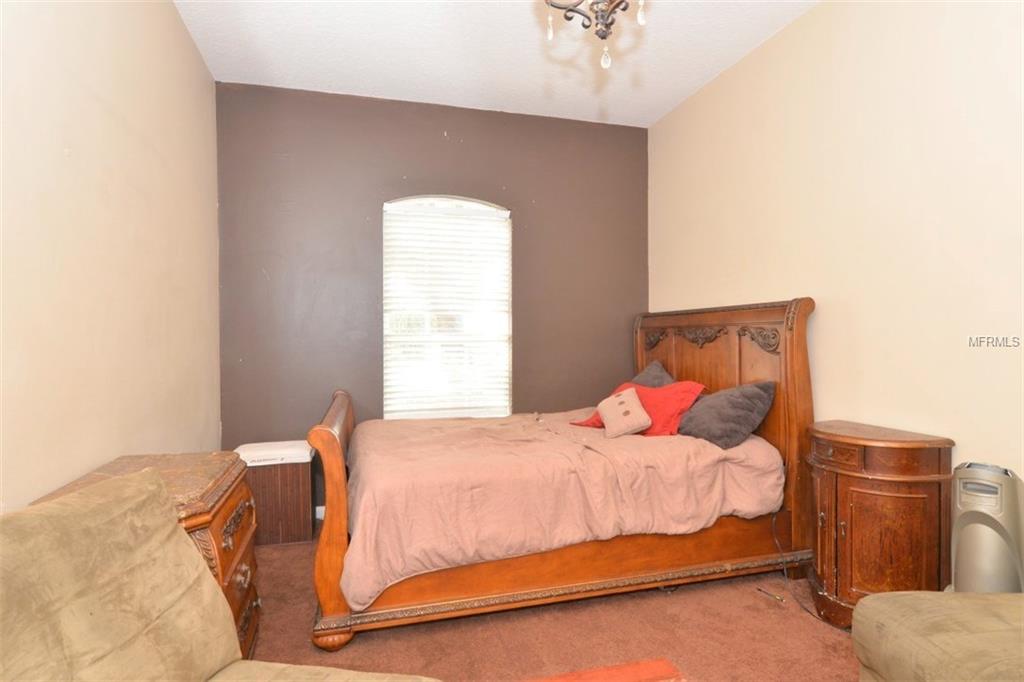 525 FOX HUNT CIRCLE, LONGWOOD, Florida 32750, 5 Bedrooms Bedrooms, 11 Rooms Rooms,3 BathroomsBathrooms,Residential,For sale,FOX HUNT,O5561308