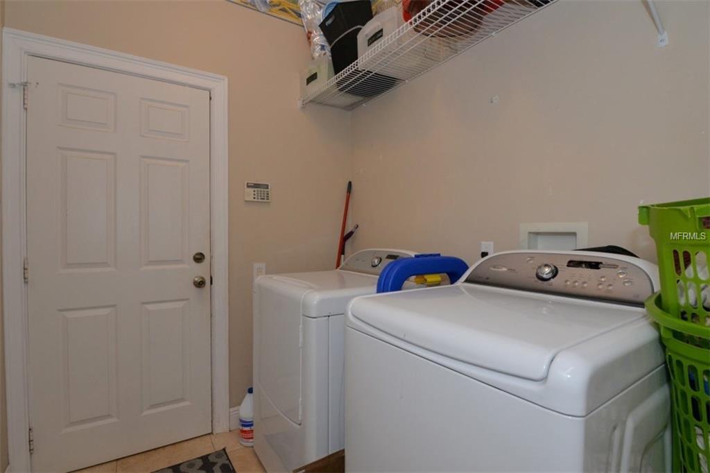 525 FOX HUNT CIRCLE, LONGWOOD, Florida 32750, 5 Bedrooms Bedrooms, 11 Rooms Rooms,3 BathroomsBathrooms,Residential,For sale,FOX HUNT,O5561308