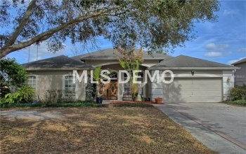 525 FOX HUNT CIRCLE, LONGWOOD, Florida 32750, 5 Bedrooms Bedrooms, 11 Rooms Rooms,3 BathroomsBathrooms,Residential,For sale,FOX HUNT,O5561308