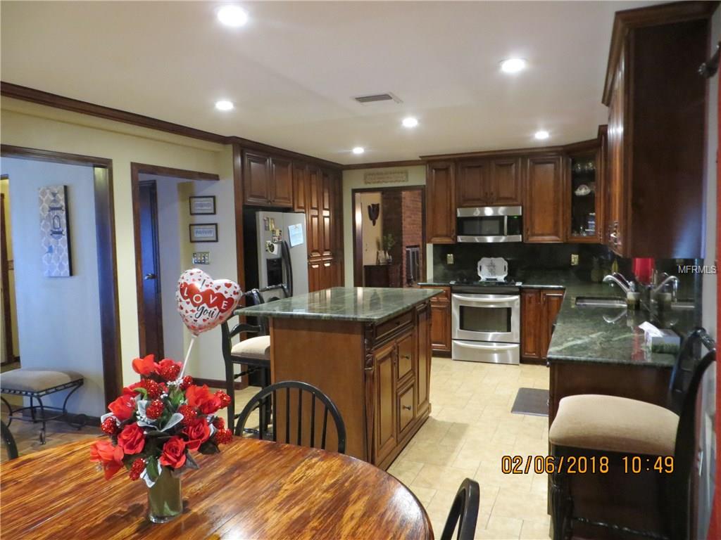 5120 SHADY OAK DRIVE N, LAKELAND, Florida 33810, 4 Bedrooms Bedrooms, 9 Rooms Rooms,2 BathroomsBathrooms,Residential,For sale,SHADY OAK,L4725501