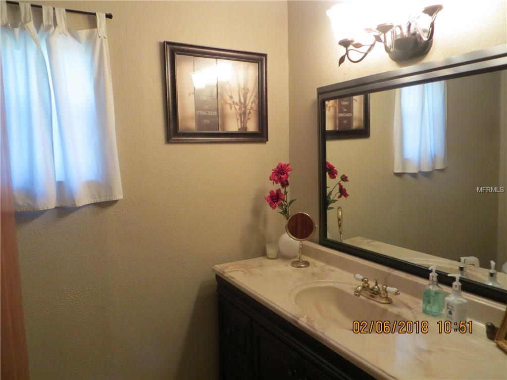 5120 SHADY OAK DRIVE N, LAKELAND, Florida 33810, 4 Bedrooms Bedrooms, 9 Rooms Rooms,2 BathroomsBathrooms,Residential,For sale,SHADY OAK,L4725501