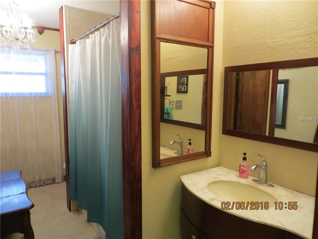 5120 SHADY OAK DRIVE N, LAKELAND, Florida 33810, 4 Bedrooms Bedrooms, 9 Rooms Rooms,2 BathroomsBathrooms,Residential,For sale,SHADY OAK,L4725501