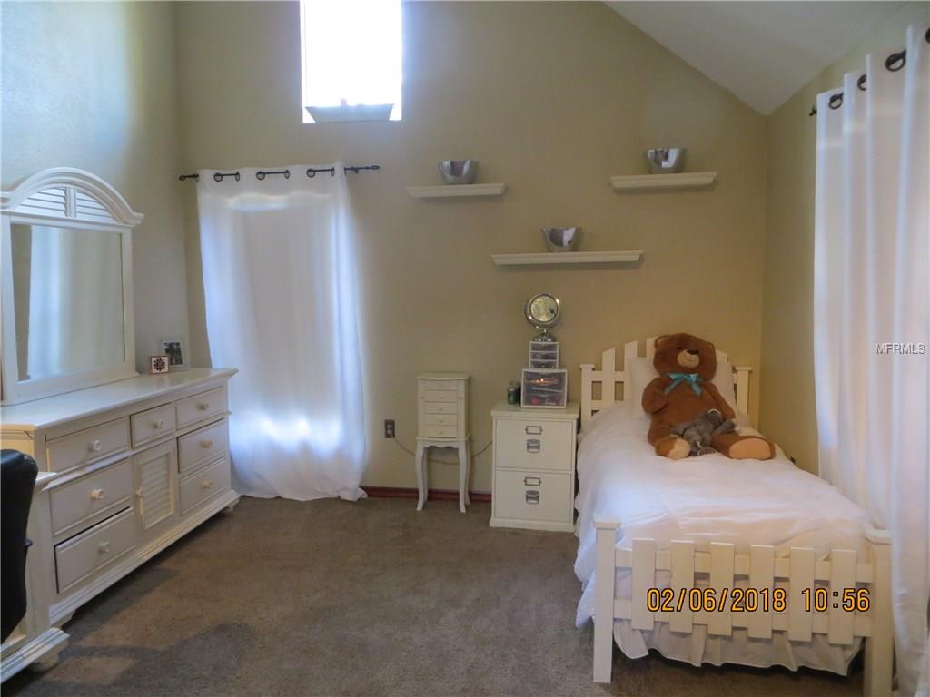 5120 SHADY OAK DRIVE N, LAKELAND, Florida 33810, 4 Bedrooms Bedrooms, 9 Rooms Rooms,2 BathroomsBathrooms,Residential,For sale,SHADY OAK,L4725501