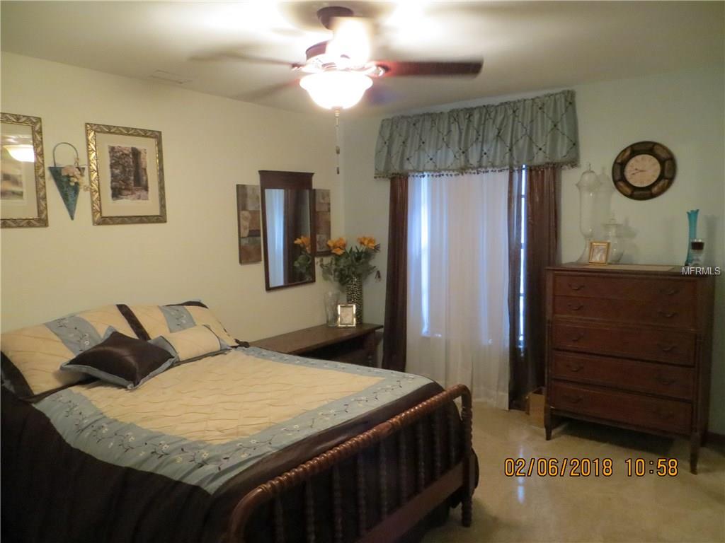 5120 SHADY OAK DRIVE N, LAKELAND, Florida 33810, 4 Bedrooms Bedrooms, 9 Rooms Rooms,2 BathroomsBathrooms,Residential,For sale,SHADY OAK,L4725501