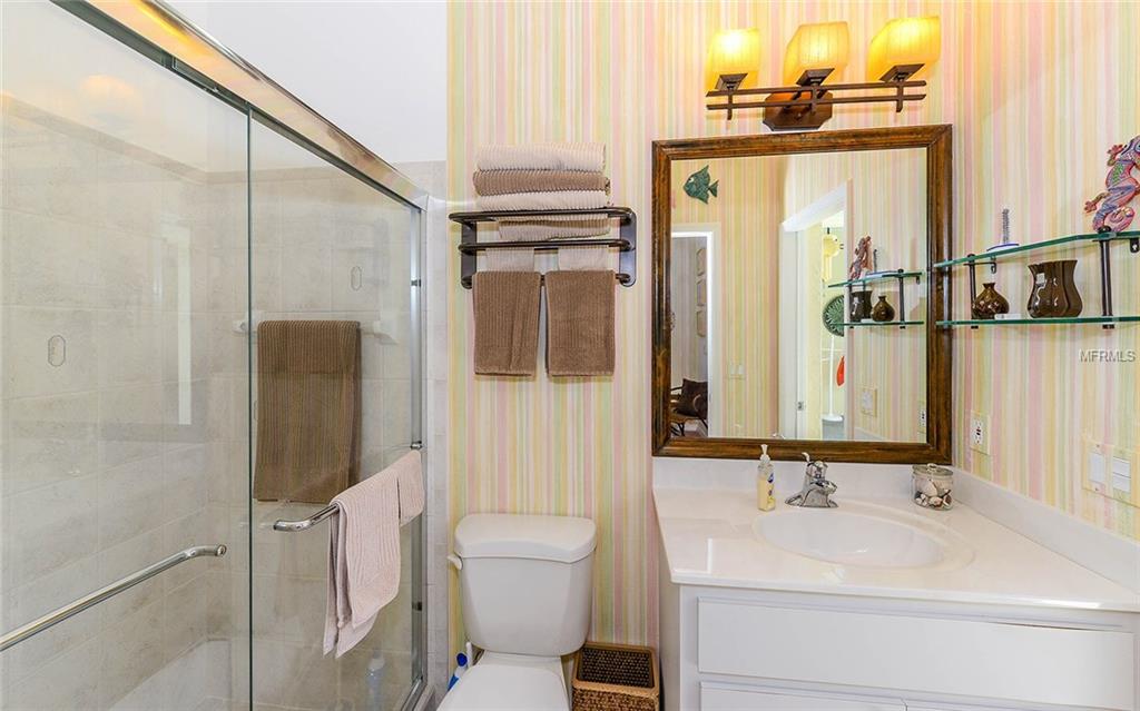 674 SILK OAK DRIVE, VENICE, Florida 34293, 3 Bedrooms Bedrooms, 8 Rooms Rooms,3 BathroomsBathrooms,Residential,For sale,SILK OAK,N5914165