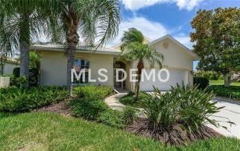 674 SILK OAK DRIVE, VENICE, Florida 34293, 3 Bedrooms Bedrooms, 8 Rooms Rooms,3 BathroomsBathrooms,Residential,For sale,SILK OAK,N5914165