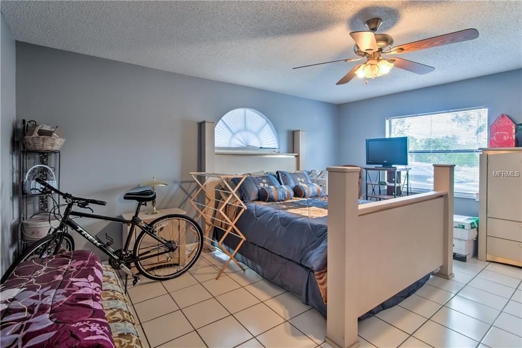 11216 MCMULLEN ROAD, RIVERVIEW, Florida 33569, 6 Bedrooms Bedrooms, 11 Rooms Rooms,3 BathroomsBathrooms,Residential,For sale,MCMULLEN,T2923449