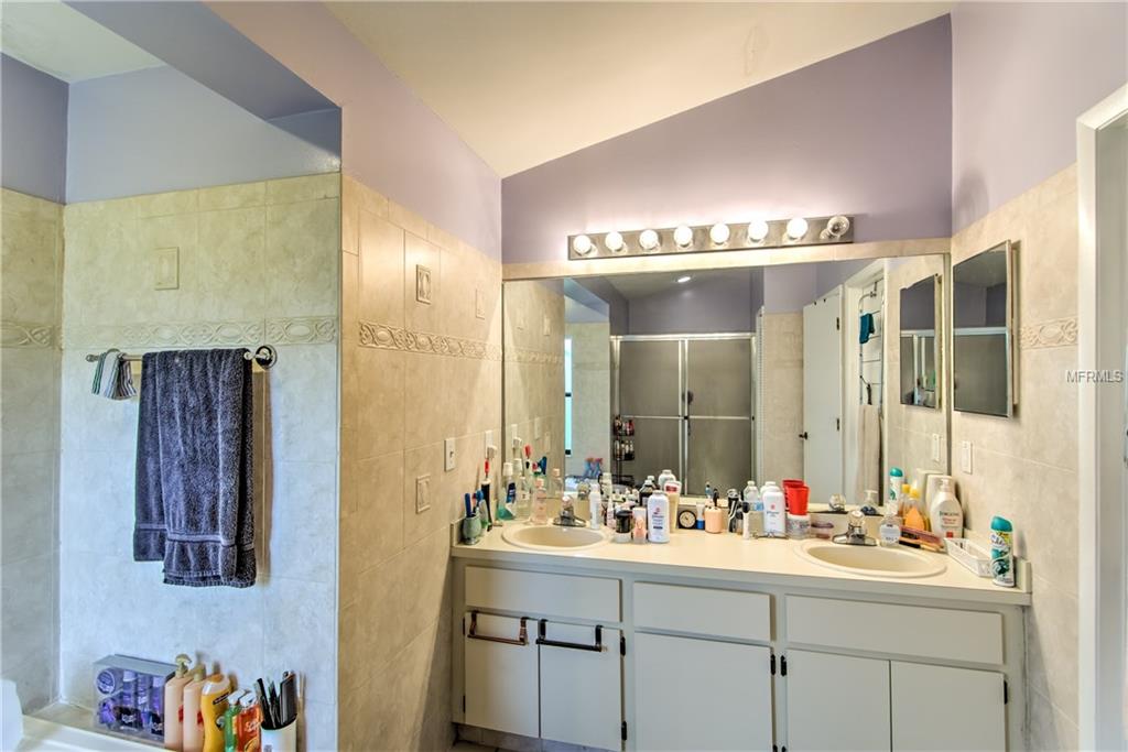 11216 MCMULLEN ROAD, RIVERVIEW, Florida 33569, 6 Bedrooms Bedrooms, 11 Rooms Rooms,3 BathroomsBathrooms,Residential,For sale,MCMULLEN,T2923449