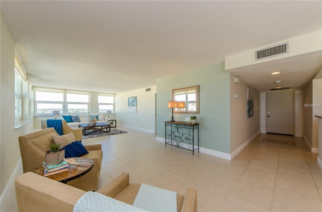 17408 GULF BOULEVARD, REDINGTON SHORES, Florida 33708, 2 Bedrooms Bedrooms, 5 Rooms Rooms,2 BathroomsBathrooms,Residential,For sale,GULF,U7847644