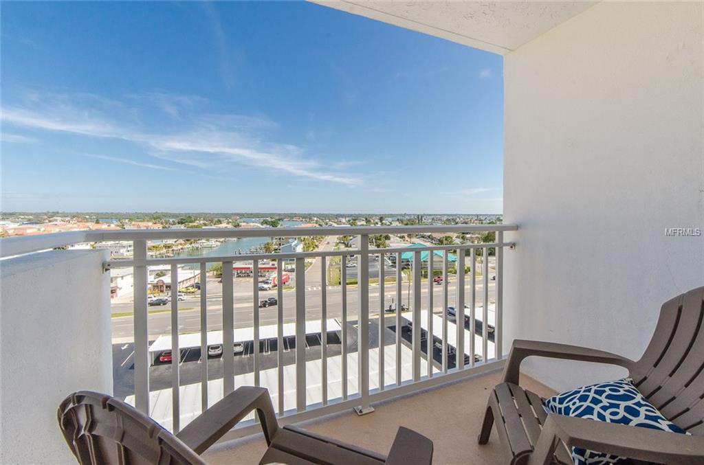 17408 GULF BOULEVARD, REDINGTON SHORES, Florida 33708, 2 Bedrooms Bedrooms, 5 Rooms Rooms,2 BathroomsBathrooms,Residential,For sale,GULF,U7847644