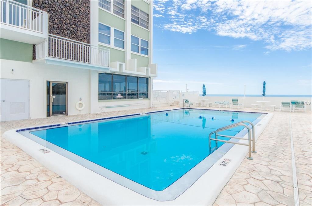 17408 GULF BOULEVARD, REDINGTON SHORES, Florida 33708, 2 Bedrooms Bedrooms, 5 Rooms Rooms,2 BathroomsBathrooms,Residential,For sale,GULF,U7847644