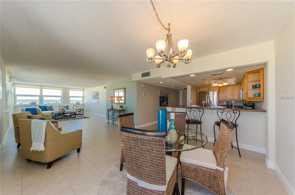 17408 GULF BOULEVARD, REDINGTON SHORES, Florida 33708, 2 Bedrooms Bedrooms, 5 Rooms Rooms,2 BathroomsBathrooms,Residential,For sale,GULF,U7847644