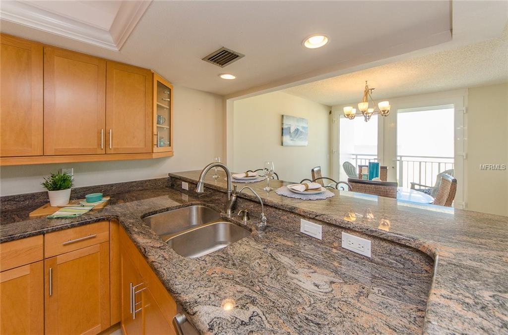 17408 GULF BOULEVARD, REDINGTON SHORES, Florida 33708, 2 Bedrooms Bedrooms, 5 Rooms Rooms,2 BathroomsBathrooms,Residential,For sale,GULF,U7847644