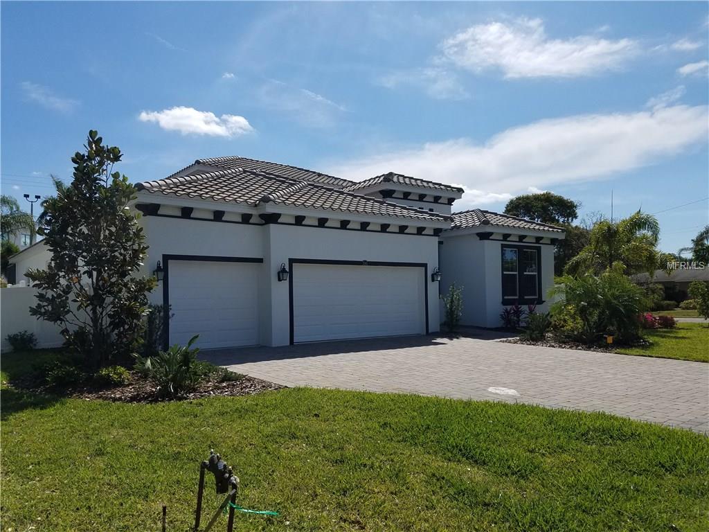 3565 HONEYSUCKLE DRIVE, SARASOTA, Florida 34239, 4 Bedrooms Bedrooms, 5 Rooms Rooms,4 BathroomsBathrooms,Residential,For sale,HONEYSUCKLE,T2872378