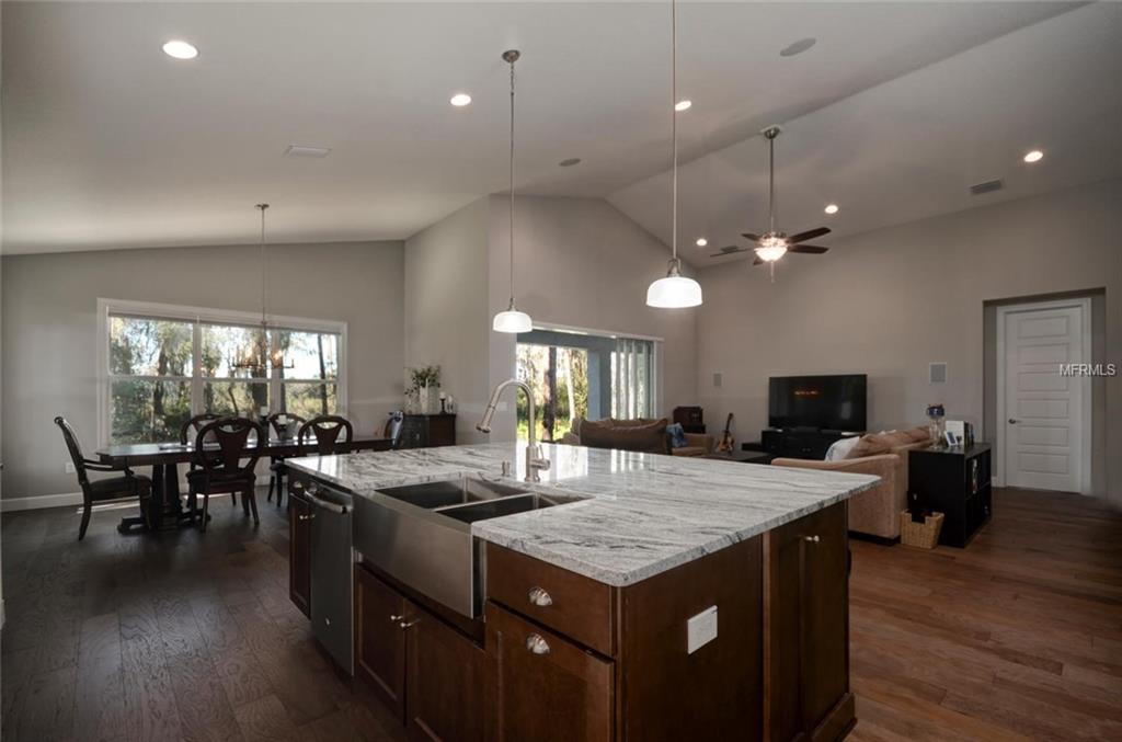 8103 N MOBLEY ROAD, ODESSA, Florida 33556, 4 Bedrooms Bedrooms, 6 Rooms Rooms,2 BathroomsBathrooms,Residential,For sale,MOBLEY,W7631862