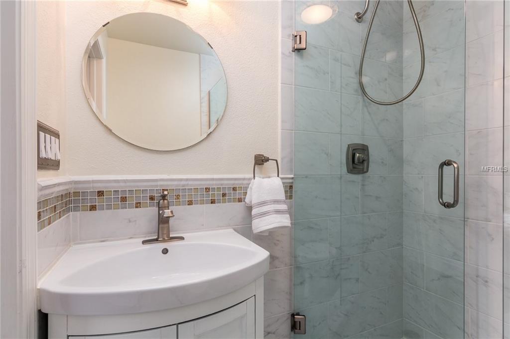 215 17TH AVENUE NE, ST PETERSBURG, Florida 33704, 2 Bedrooms Bedrooms, 3 Rooms Rooms,2 BathroomsBathrooms,Residential,For sale,17TH,U7845506