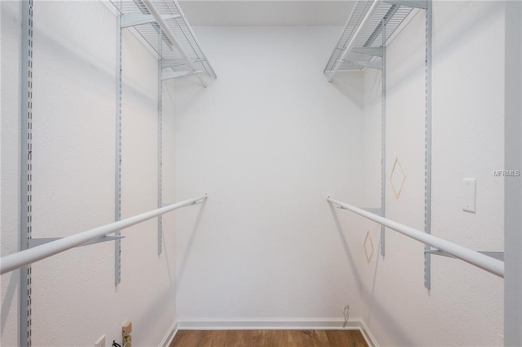 215 17TH AVENUE NE, ST PETERSBURG, Florida 33704, 2 Bedrooms Bedrooms, 3 Rooms Rooms,2 BathroomsBathrooms,Residential,For sale,17TH,U7845506