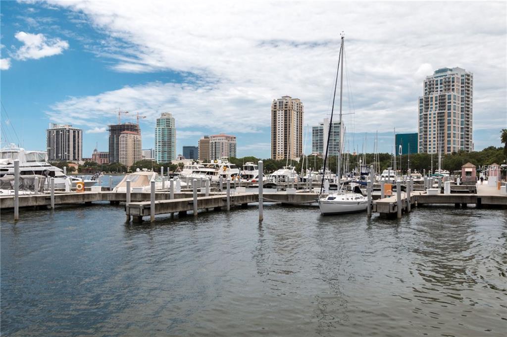 215 17TH AVENUE NE, ST PETERSBURG, Florida 33704, 2 Bedrooms Bedrooms, 3 Rooms Rooms,2 BathroomsBathrooms,Residential,For sale,17TH,U7845506