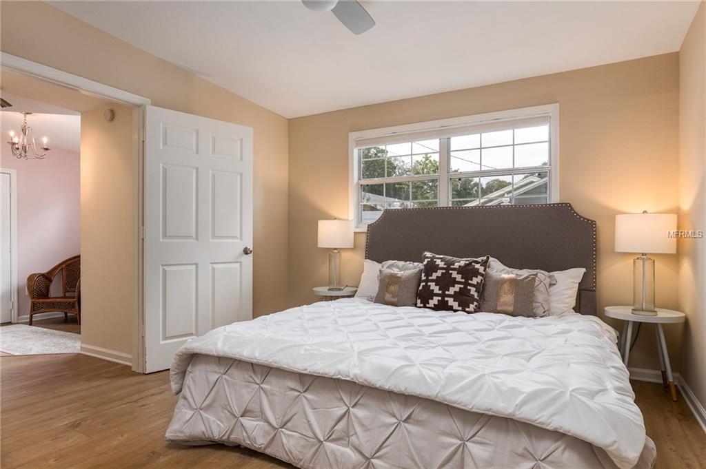 215 17TH AVENUE NE, ST PETERSBURG, Florida 33704, 2 Bedrooms Bedrooms, 3 Rooms Rooms,2 BathroomsBathrooms,Residential,For sale,17TH,U7845506