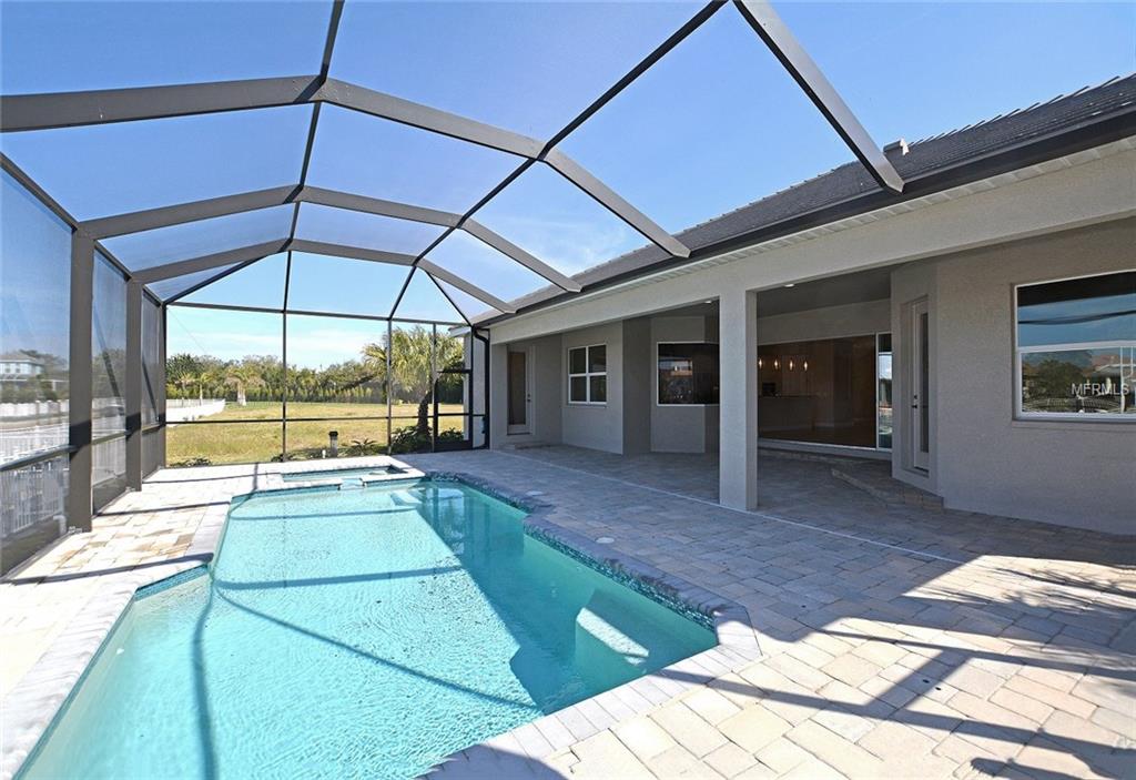 552 REGATTA WAY, BRADENTON, Florida 34208, 3 Bedrooms Bedrooms, 7 Rooms Rooms,2 BathroomsBathrooms,Residential,For sale,REGATTA,A4209314