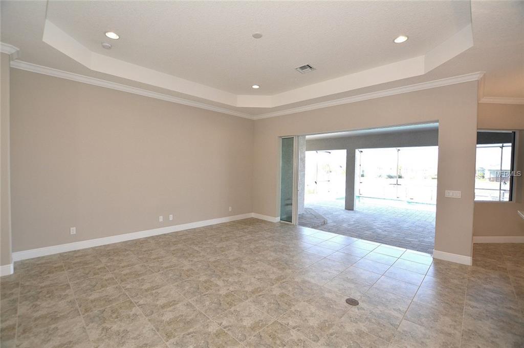 552 REGATTA WAY, BRADENTON, Florida 34208, 3 Bedrooms Bedrooms, 7 Rooms Rooms,2 BathroomsBathrooms,Residential,For sale,REGATTA,A4209314