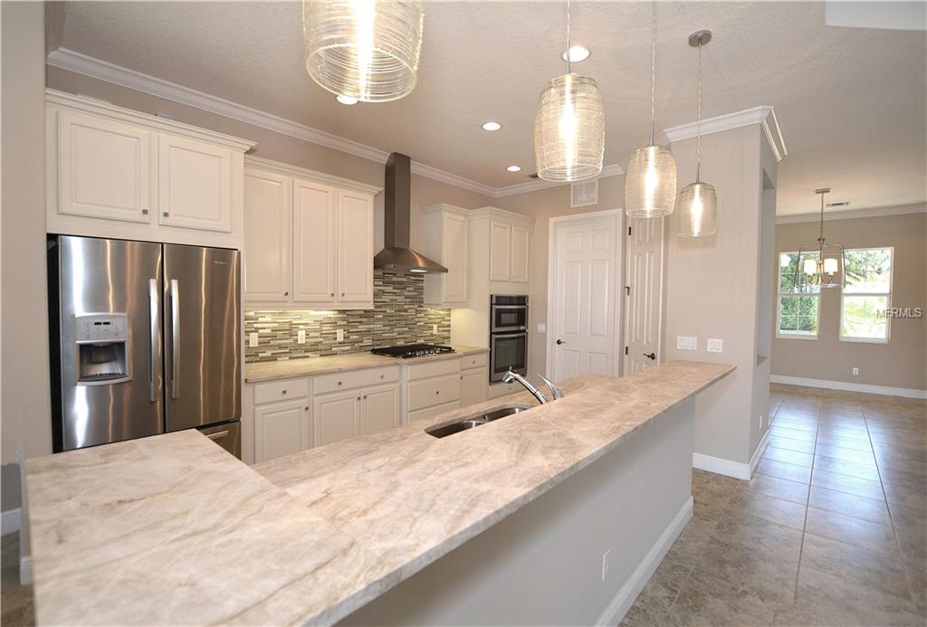 552 REGATTA WAY, BRADENTON, Florida 34208, 3 Bedrooms Bedrooms, 7 Rooms Rooms,2 BathroomsBathrooms,Residential,For sale,REGATTA,A4209314