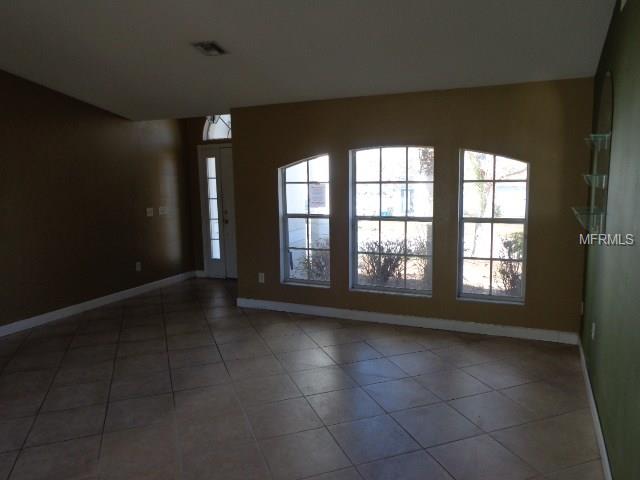 302 COUNTRY LAKES CIRCLE, GROVELAND, Florida 34736, 3 Bedrooms Bedrooms, 6 Rooms Rooms,2 BathroomsBathrooms,Residential,For sale,COUNTRY LAKES,G4852727