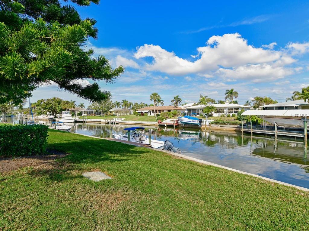 4805 MOUNT VERNON DRIVE, BRADENTON, Florida 34210, 2 Bedrooms Bedrooms, 4 Rooms Rooms,2 BathroomsBathrooms,Residential,For sale,MOUNT VERNON,A4209999