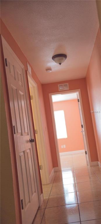 2600 W COLUMBUS DRIVE, TAMPA, Florida 33607, 2 Bedrooms Bedrooms, 3 Rooms Rooms,2 BathroomsBathrooms,Residential,For sale,COLUMBUS,T2928625