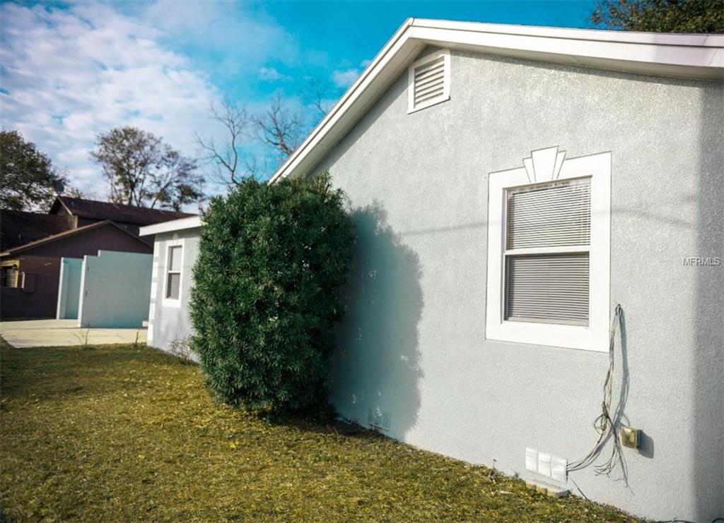 2600 W COLUMBUS DRIVE, TAMPA, Florida 33607, 2 Bedrooms Bedrooms, 3 Rooms Rooms,2 BathroomsBathrooms,Residential,For sale,COLUMBUS,T2928625