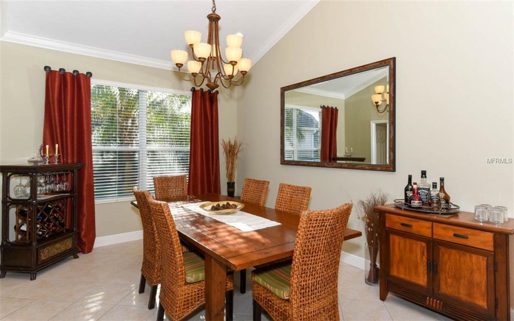 11703 STRANDHILL COURT, LAKEWOOD RANCH, Florida 34202, 3 Bedrooms Bedrooms, 3 Rooms Rooms,2 BathroomsBathrooms,Residential,For sale,STRANDHILL,A4202732