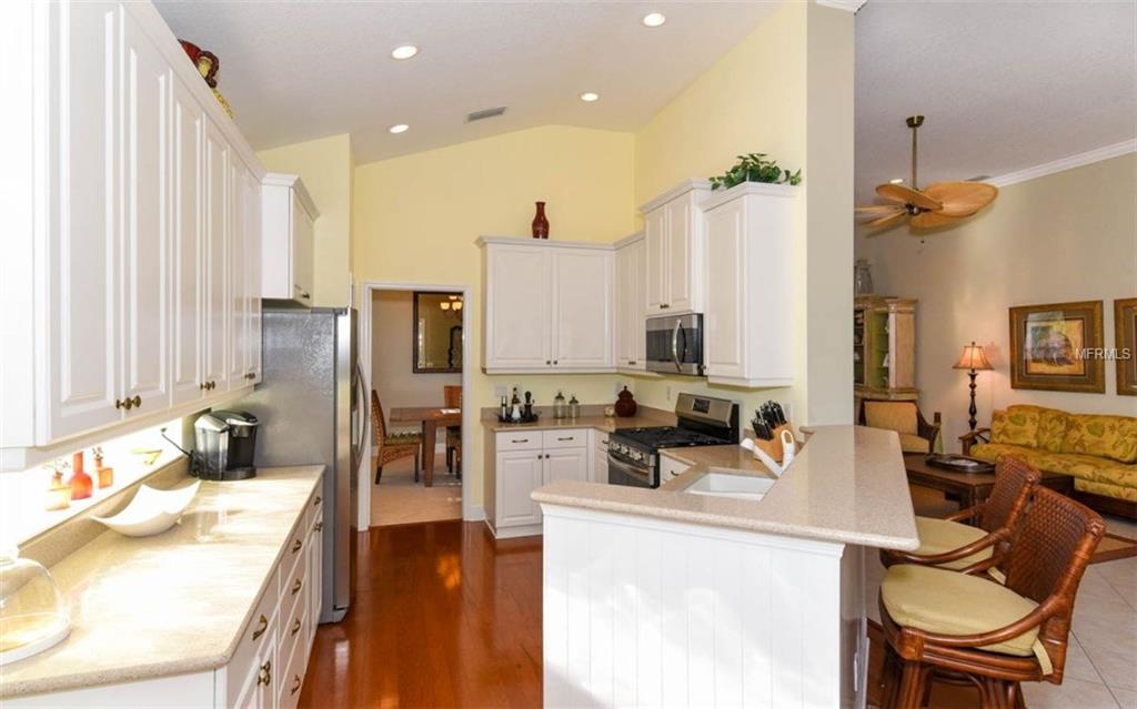 11703 STRANDHILL COURT, LAKEWOOD RANCH, Florida 34202, 3 Bedrooms Bedrooms, 3 Rooms Rooms,2 BathroomsBathrooms,Residential,For sale,STRANDHILL,A4202732