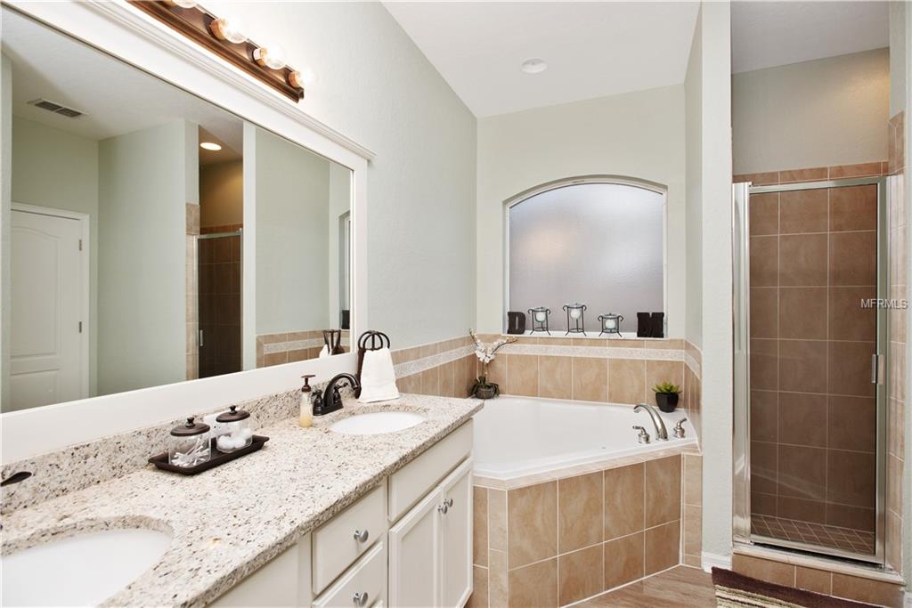 8230 WOODVINE CIRCLE, LAKELAND, Florida 33810, 4 Bedrooms Bedrooms, 8 Rooms Rooms,2 BathroomsBathrooms,Residential,For sale,WOODVINE,T2921352