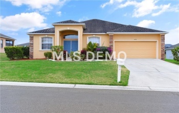 8230 WOODVINE CIRCLE, LAKELAND, Florida 33810, 4 Bedrooms Bedrooms, 8 Rooms Rooms,2 BathroomsBathrooms,Residential,For sale,WOODVINE,T2921352