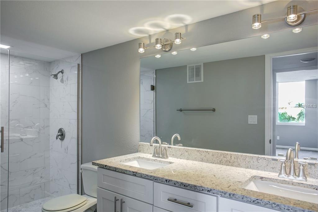 101 S GULFSTREAM AVENUE, SARASOTA, Florida 34236, 2 Bedrooms Bedrooms, 5 Rooms Rooms,2 BathroomsBathrooms,Residential,For sale,GULFSTREAM,A4208425