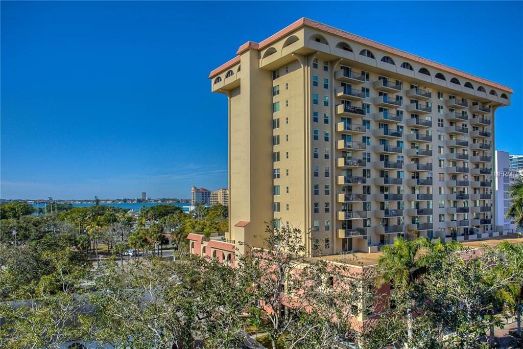 101 S GULFSTREAM AVENUE, SARASOTA, Florida 34236, 2 Bedrooms Bedrooms, 5 Rooms Rooms,2 BathroomsBathrooms,Residential,For sale,GULFSTREAM,A4208425