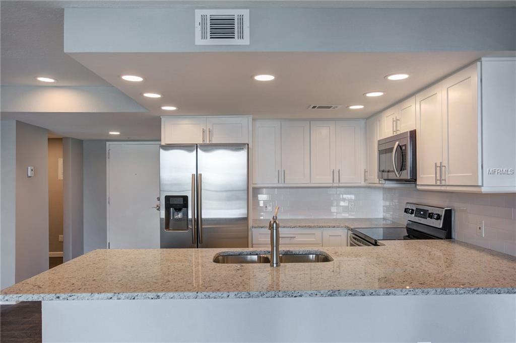 101 S GULFSTREAM AVENUE, SARASOTA, Florida 34236, 2 Bedrooms Bedrooms, 5 Rooms Rooms,2 BathroomsBathrooms,Residential,For sale,GULFSTREAM,A4208425