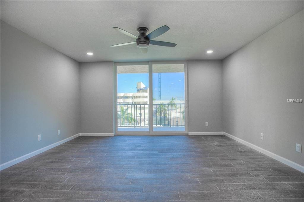 101 S GULFSTREAM AVENUE, SARASOTA, Florida 34236, 2 Bedrooms Bedrooms, 5 Rooms Rooms,2 BathroomsBathrooms,Residential,For sale,GULFSTREAM,A4208425