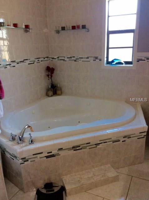 1811 PARADISE DRIVE, KISSIMMEE, Florida 34741, 3 Bedrooms Bedrooms, 5 Rooms Rooms,2 BathroomsBathrooms,Residential,For sale,PARADISE,S4856657