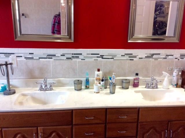 1811 PARADISE DRIVE, KISSIMMEE, Florida 34741, 3 Bedrooms Bedrooms, 5 Rooms Rooms,2 BathroomsBathrooms,Residential,For sale,PARADISE,S4856657