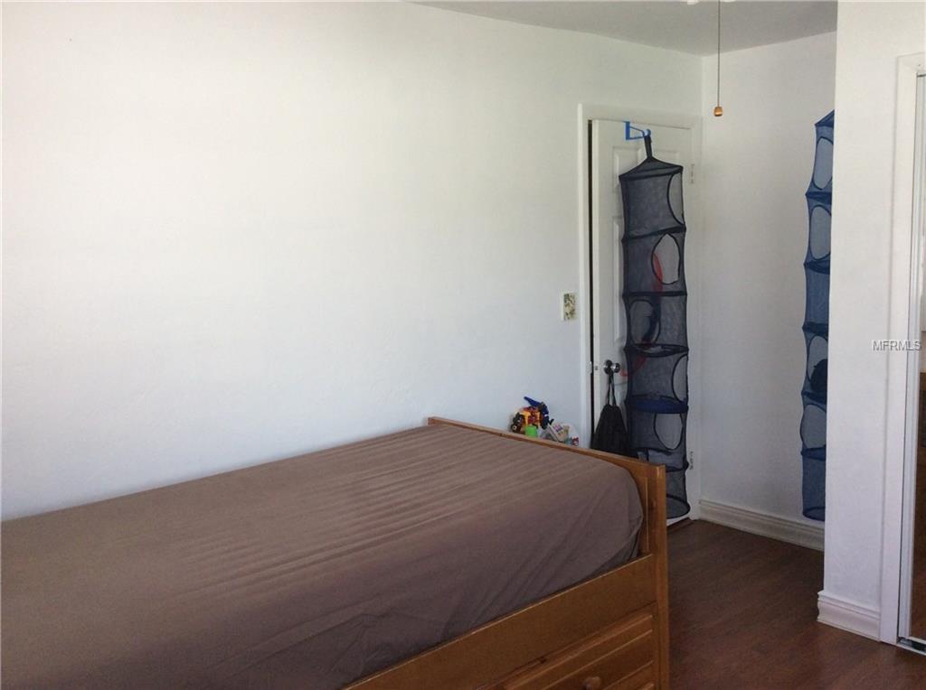 1811 PARADISE DRIVE, KISSIMMEE, Florida 34741, 3 Bedrooms Bedrooms, 5 Rooms Rooms,2 BathroomsBathrooms,Residential,For sale,PARADISE,S4856657